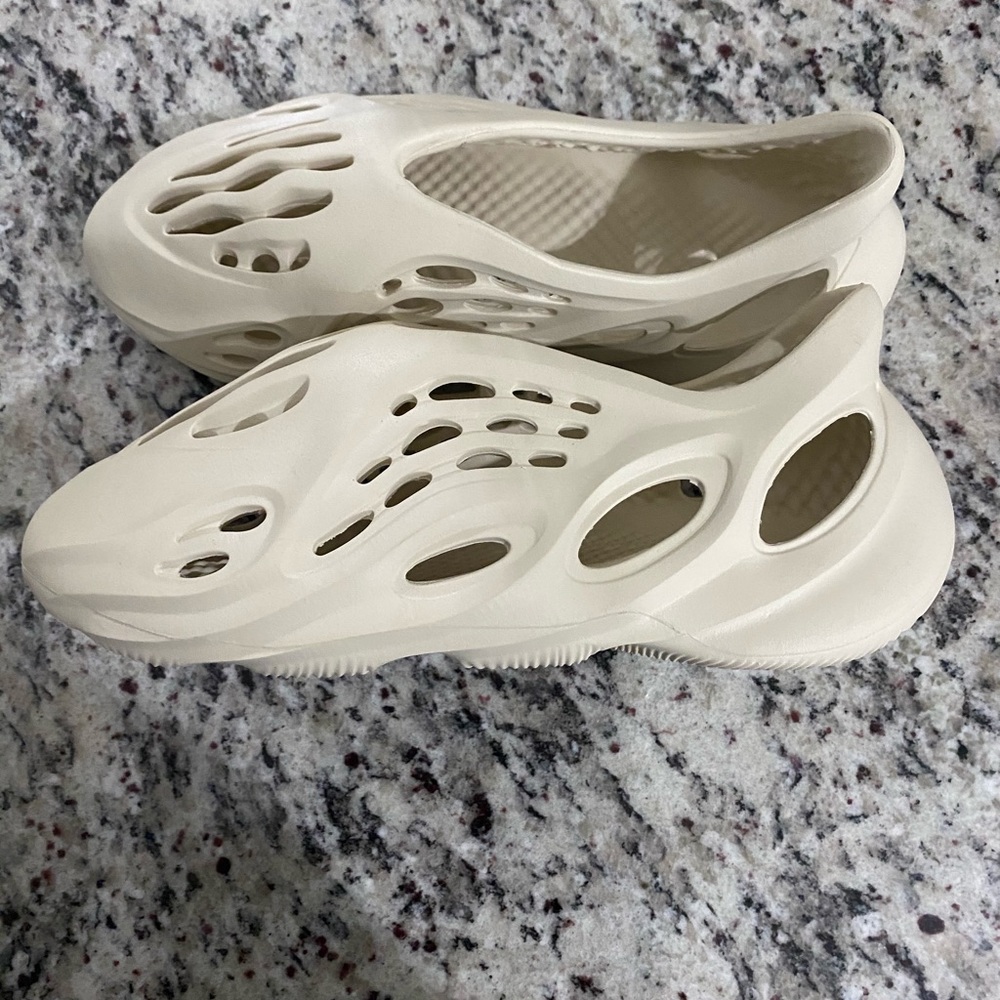 Yeezy foam runner